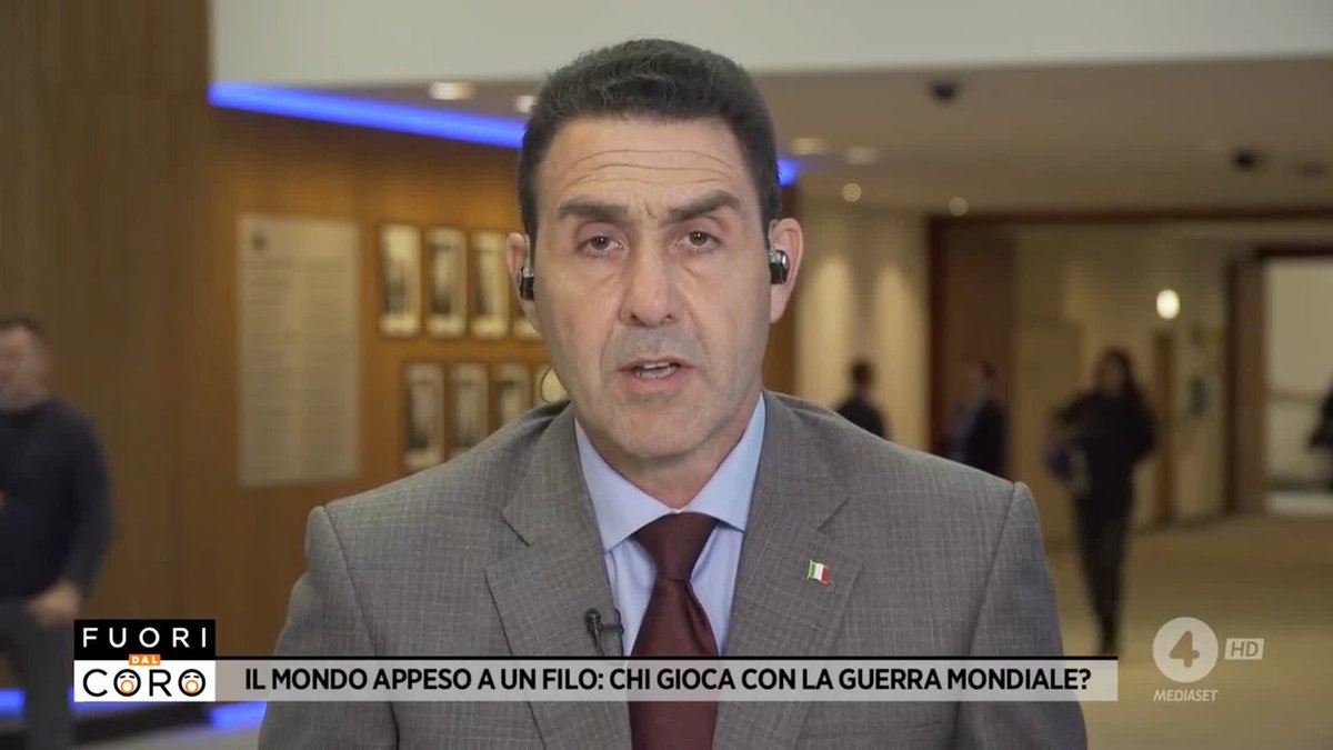 "Zelensky non è più in grado di esprimere la sovranità sulla sua nazione e sul suo popolo perché non dispone delle risorse per farlo. Lui dipende dalle risorse che qualcun altro gli fornisce e quindi deve per forza scendere a compromessi!". Il Generale #Vannacci a #Fuoridalcoro