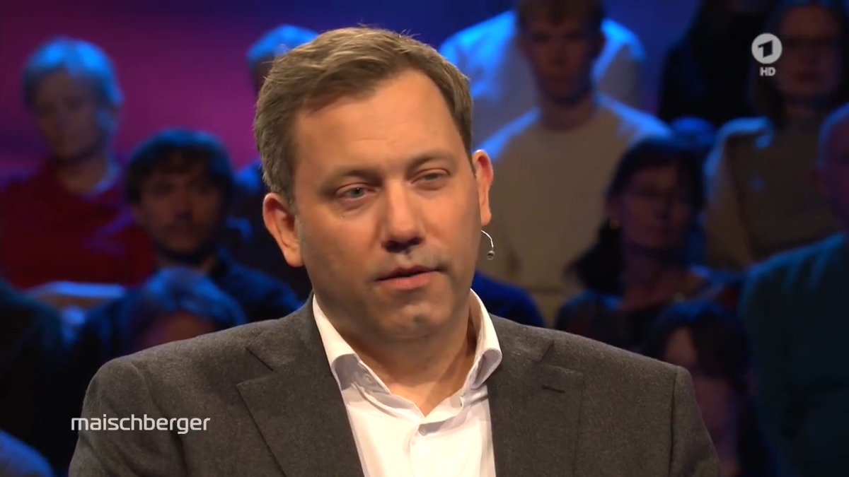 „Ich finde, dass es nicht schlau ist, sich in diesen Zeiten gegenseitig zu demütigen“ – @LarsKlingbeil (@SPDde) kritisiert die Attacken Markus Söders gegen die Grünen beim Politischen Aschermittwoch und plädiert für einen „vernünftigen Umgang“ miteinander. #maischberger Das Erste