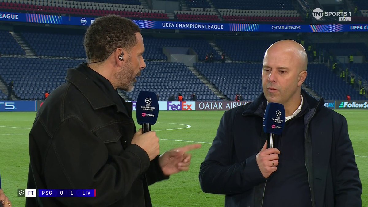 "I don't think I've worked with a goalkeeper that has played at this level" 🌟 Liverpool manager Arne Slot discuss his goalkeeper Alisson Becker and how they picked up the win in Paris. 🎙️ Reshmin Chowdhury Rio Ferdinand | 📺 TNT Sports & discovery+ UK