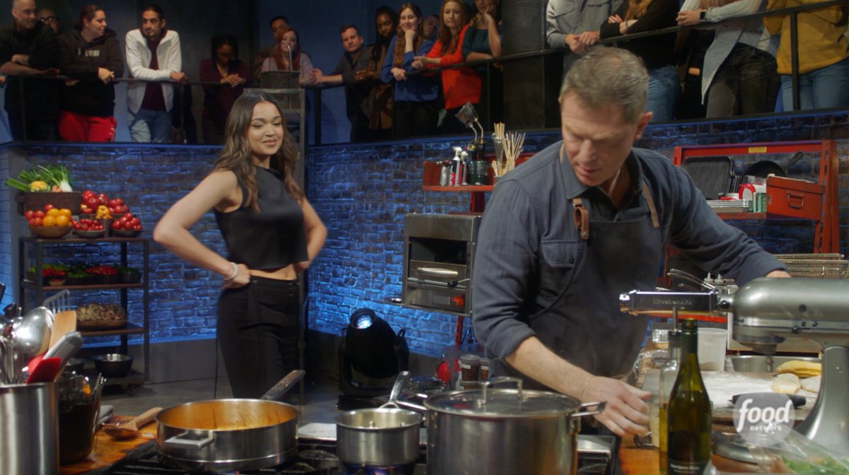 Actress Madison Bailey has mastered treasure hunting on Outer Banks… and now she’s uncovering secrets in Bobby Flay's kitchen 👀💰 Is this how Bobby really gets all his wins?! 🤨 Catch Madison on an all-new episode of #BeatBobbyFlay, Thursday @ 9|8c!