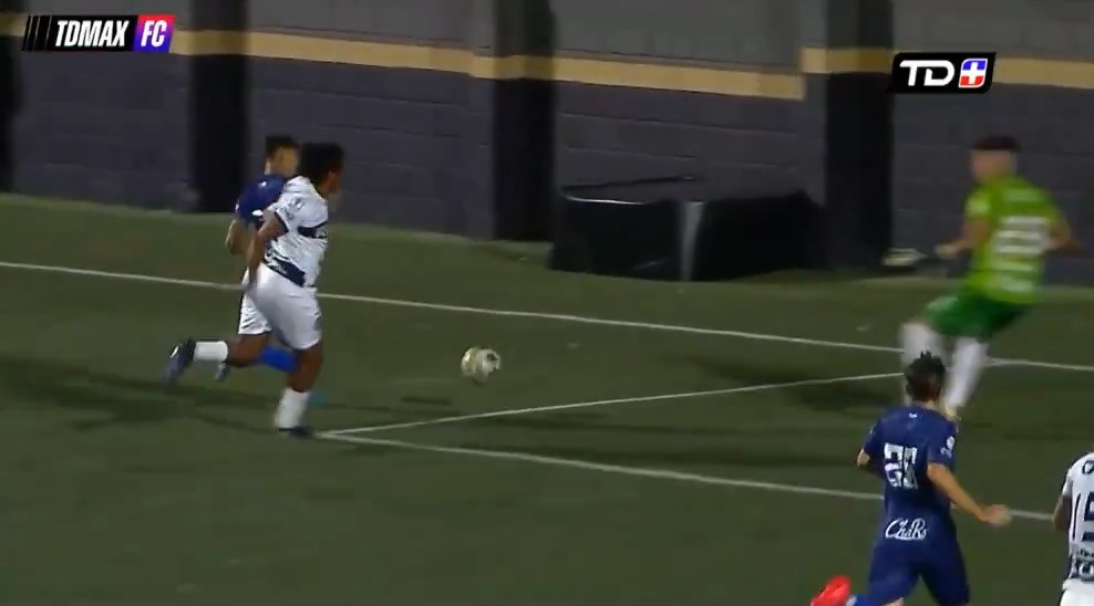No pueden ser así de malos en San Carlos FC, es que vean esos goles que les anotan