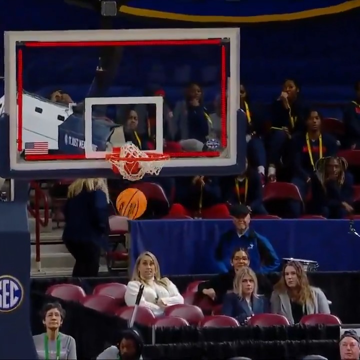 20 STRAIGHT POINTS. 🤯 State can't miss right now! 🚨 Mississippi State Women's Basketball x #SECTourney on SEC Network