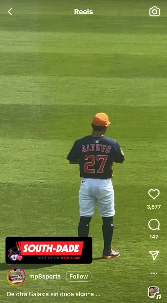 Another view of Jose Altuve's big catch today