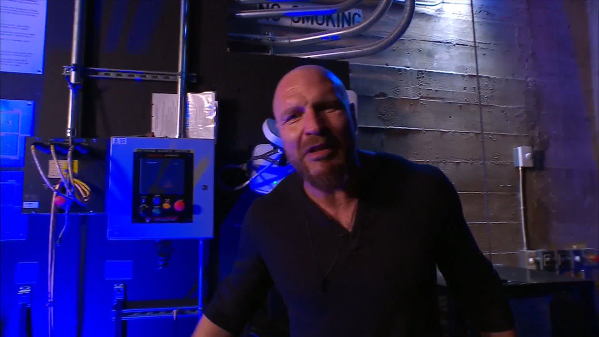Wheeler Yuta has walked out! Now the AEW World Champion Jon Moxley enters his title match against Cope...alone! Watch #AEWDynamite LIVE on TBS & Max Jon Moxley