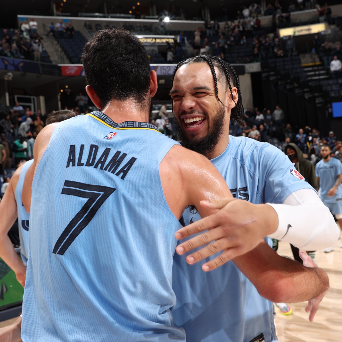 The Grizzlies really beat the Thunder by an NBA RECORD 73 POINTS tonight😭😭😭