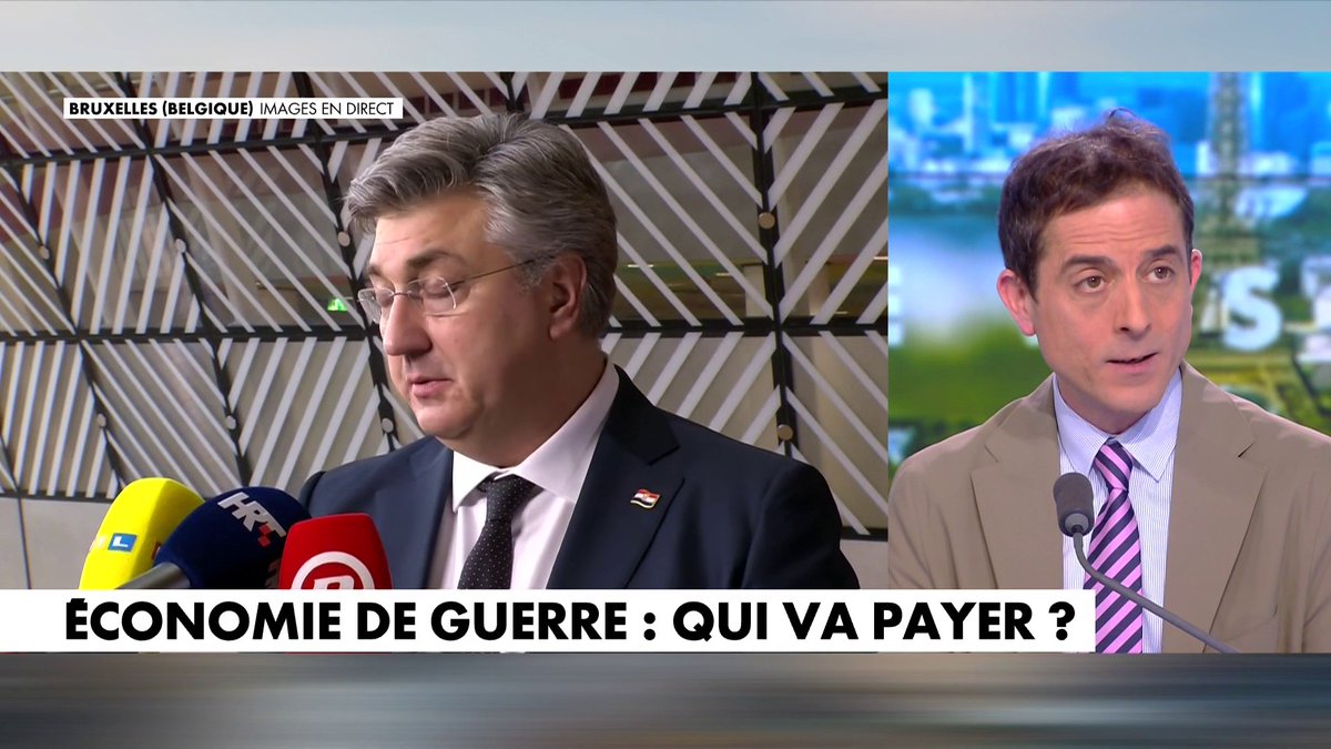 Alors que François Fillon assure que «la Russie est une menace infiniment moindre que celle de l'islam radical», Jonathan Siksou corrobore ces propos : «Ce ne sont pas les envoyés de Vladimir Poutine qui décapitent les professeurs» dans #MidiNews