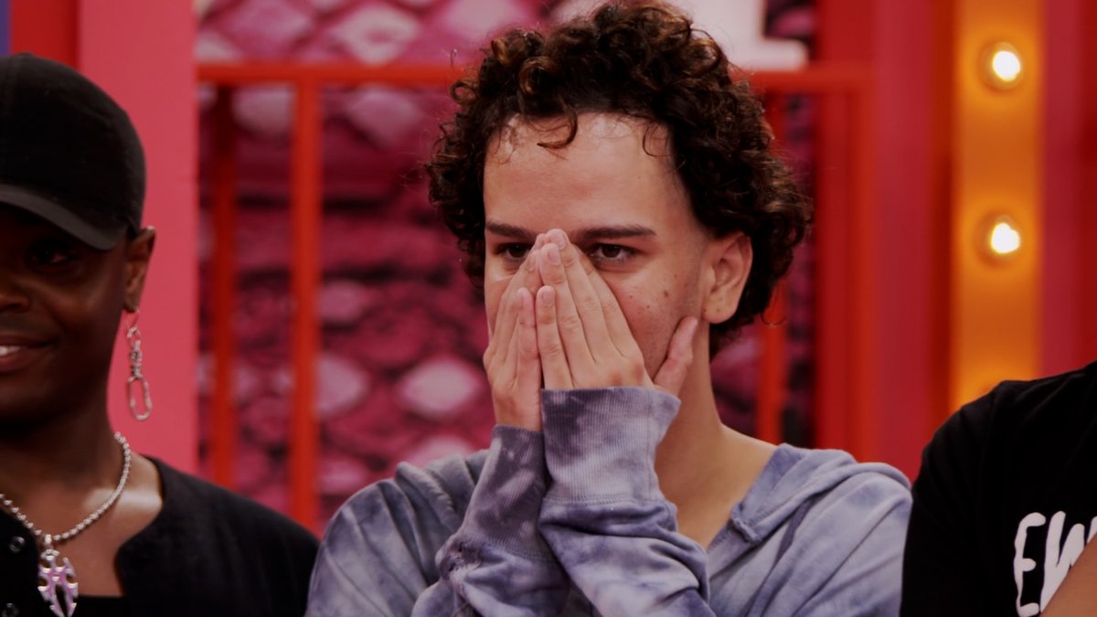 The Badonka Dunk Tank is back, OFFICIALLY! 🤭💦 Joey Nolfi Snatch up a first lewk at this week's #DragRace on our YouTube channel now 👉