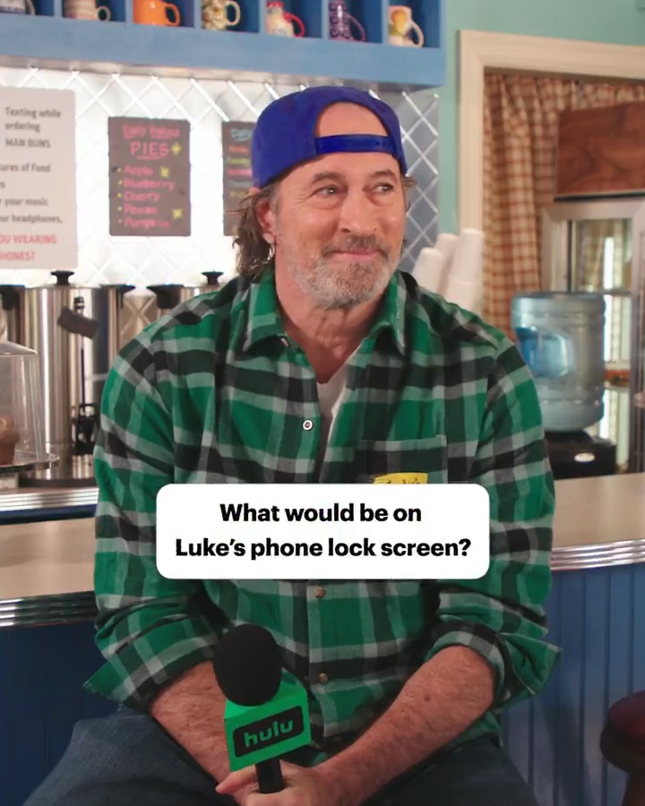 Seeing @scottgpatterson in Luke's Diner is healing.