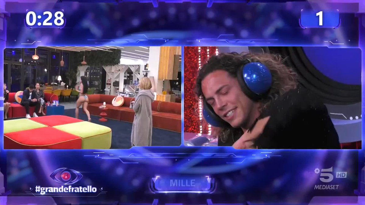 Il ritorno della sfida musicale ✈️🎶 #GrandeFratello