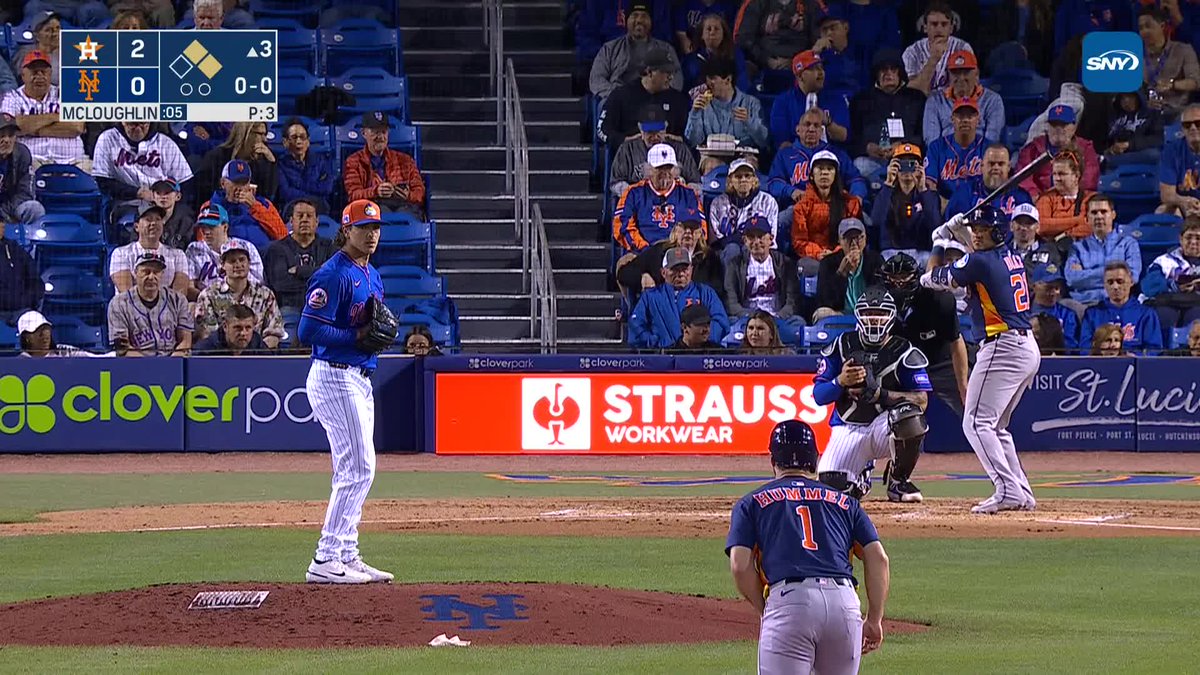 Mark Vientos with a leaping catch and throw for the double play 🔥