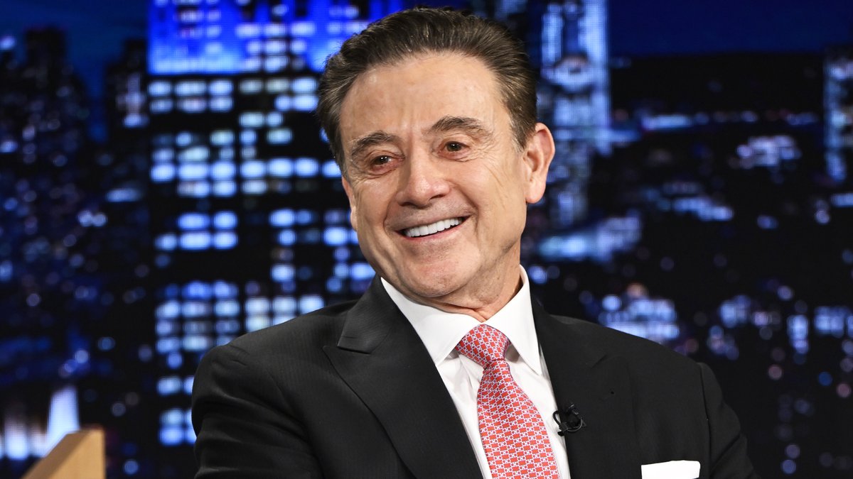 Coach Rick Pitino didn’t hold back in his viral halftime speech at a St. John's Men’s Basketball game. #FallonTonight #RedStorm