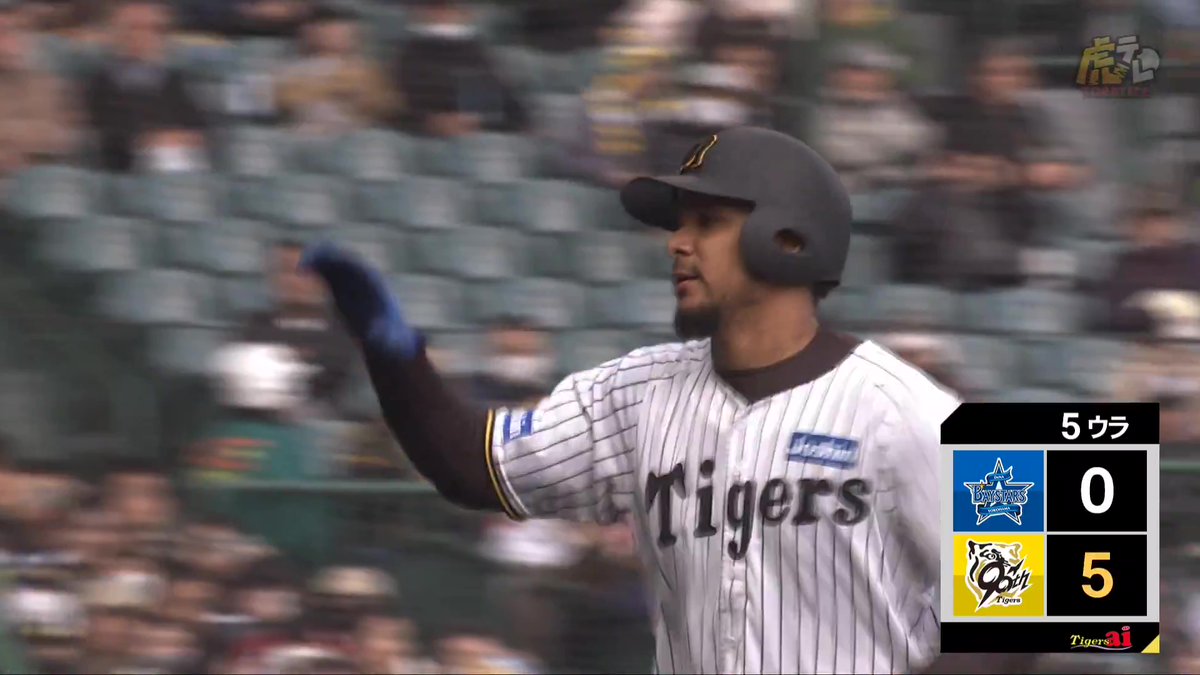 5回裏、ヘルナンデス選手が左中間へオープン戦第1号ソロホームラン！ #阪神タイガース #鼓動を鳴らせ_虎道を進め