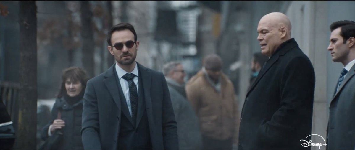 ◢◤ 『#デアデビル：ボーン・アゲイン』 アクションの裏側を映し出した ⚠️特典映像解禁⚠️ ◥◣ 制作開始は10年前⁉️ デアデビル役、パニッシャー役等 出演者＆製作陣が制作秘話を語る💥 思わず目を覆いたくなるような リアルなシーンはどう撮られたのか—— #ディズニープラス で1&amp;2話独占配信中📺