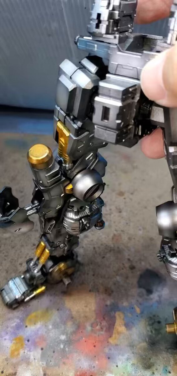 フレームなんて黒サフの上からこれだけっすわ👍 #私の推し塗料 #ガンプラ