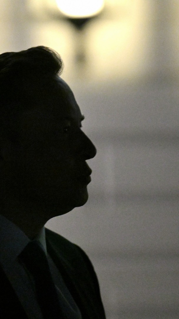 #Trump recadre #Musk devant tous les ministres 💥 Elon Musk s'est fait recadrer devant les ministres américains et n'aura plus qu'un rôle de conseil. Ce sont désormais les ministres qui auront le dernier mot sur les réductions d'effectifs. 🎙️ Antoine Heulard