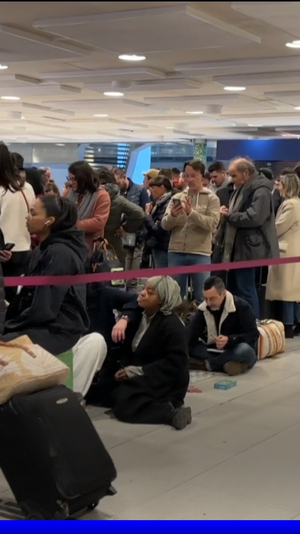 💬 "La bombe se situe à un endroit où toutes les voies passent" Gare du Nord: le trafic interrompu après la découverte d'une bombe de la Seconde Guerre mondiale