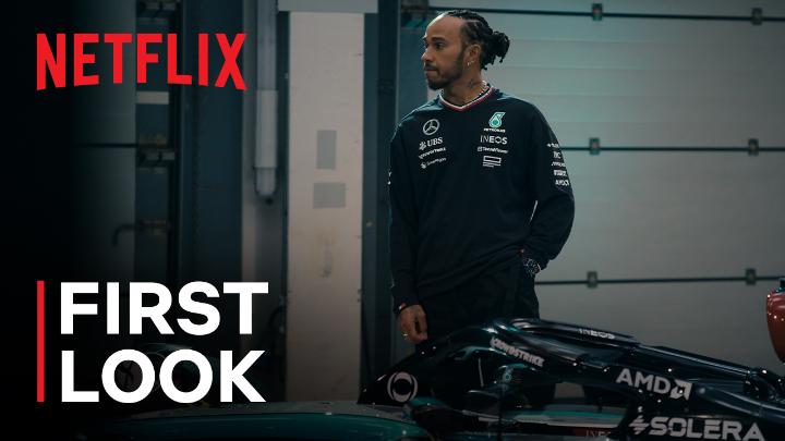 Seorang Toto Wolff menitikkan air mata pas tau Lewis Hamilton pindah ke Ferrari… Tonton selengkakpnya di Formula 1: Drive to Survive: Season 7, udah tayang di Netflix!