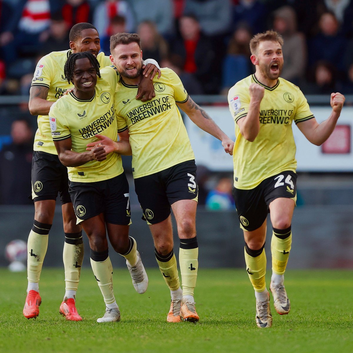 All set for another away day ✊ #cafc