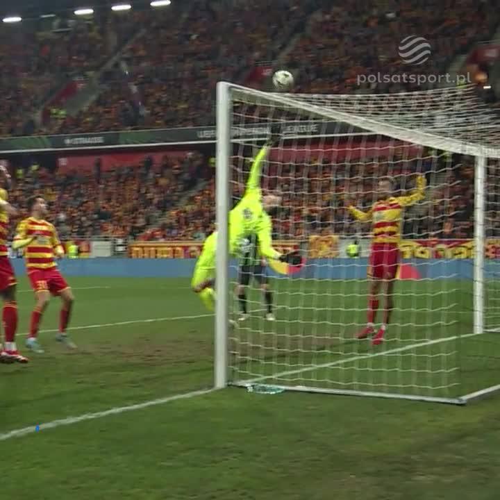 Sławomir 𝐀𝐛𝐫𝐚𝐦𝐨𝐰𝐢𝐜𝐳 👌 👀 Zobaczcie kapitalne interwencje bramkarza Jagiellonia Białystok we wczorajszym meczu Ligi Konferencji! 🍿 #pilkanozna #jagielloniabialystok
