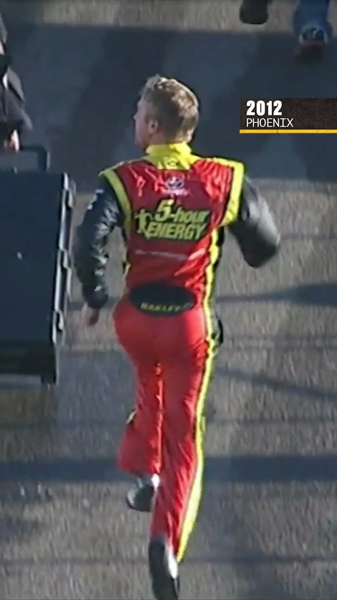 It’s that time of year ... Phoenix! Clint Bowyer vs. Jeff Gordon in 2012.