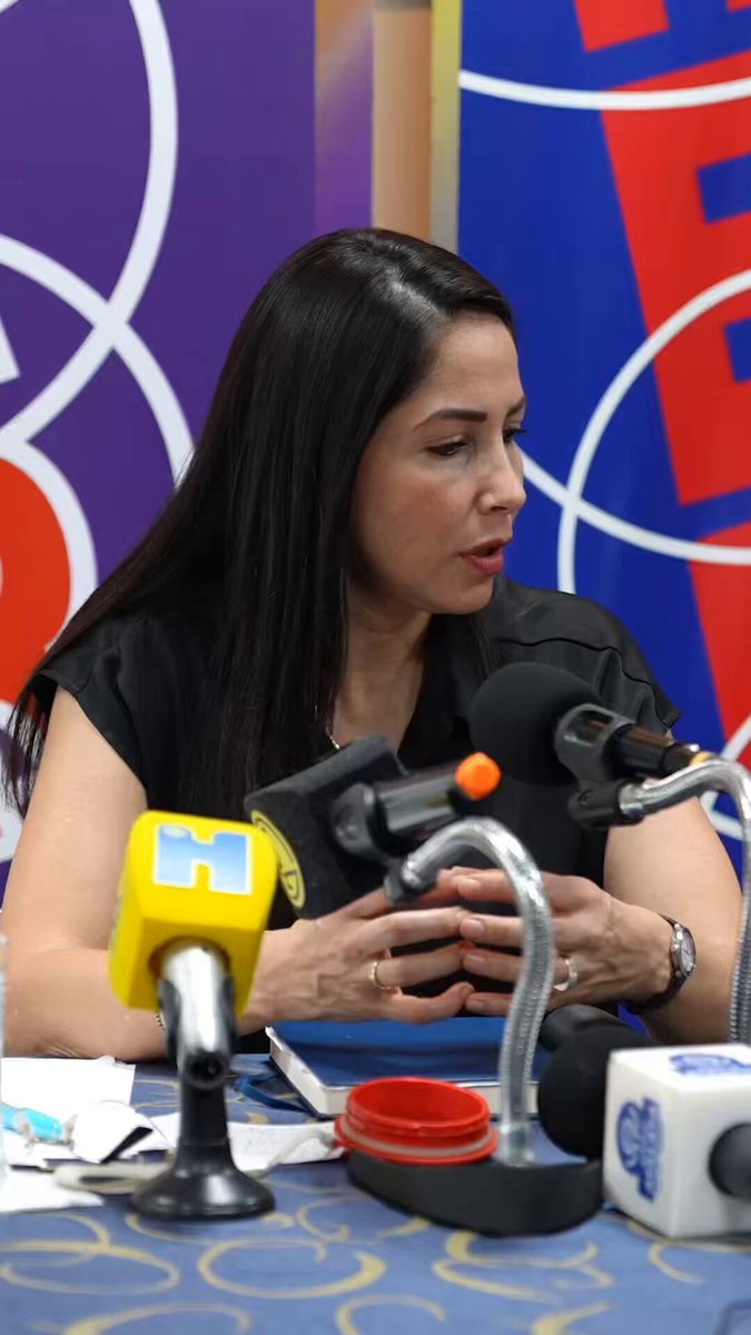 ¡La gente merece un Estado que los cobije! Necesitamos instituciones fuertes, que respondan con agilidad en emergencias y trabajen en equipo con gobiernos locales. Gobernar es servir a todos, sin odio ni divisiones. Solo con unidad sacaremos al país adelante. #RevivirEcuador🇪🇨