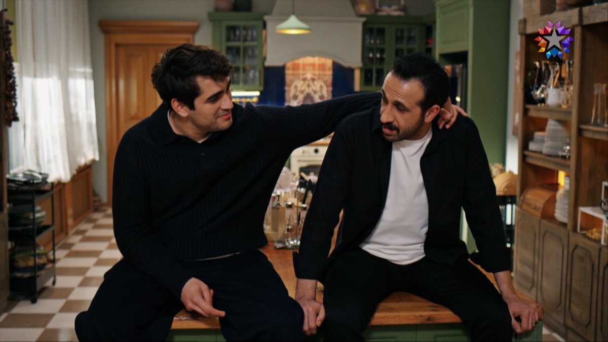 “Sanki kalbim camdanmış da, paramparça olmuşum gibi hissediyorum." #YalıÇapkını Yalı Çapkını