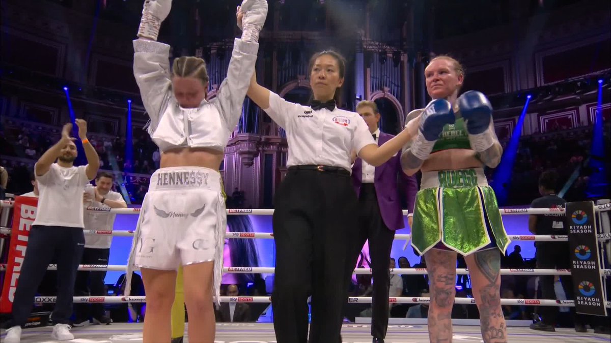 Fran Hennessy wins every round to extend her perfect professional record to 6-0 ๐ #JonasPrice | LIVE NOW on Sky Sports