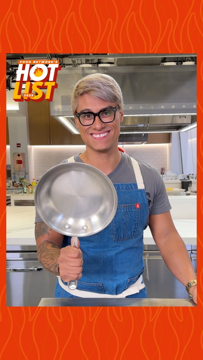 Say GOODBYE to eggs sticking in your stainless steel skillet! 🍳 This tip is life-changing, Byron Gomez! 🙌 #FNHotList