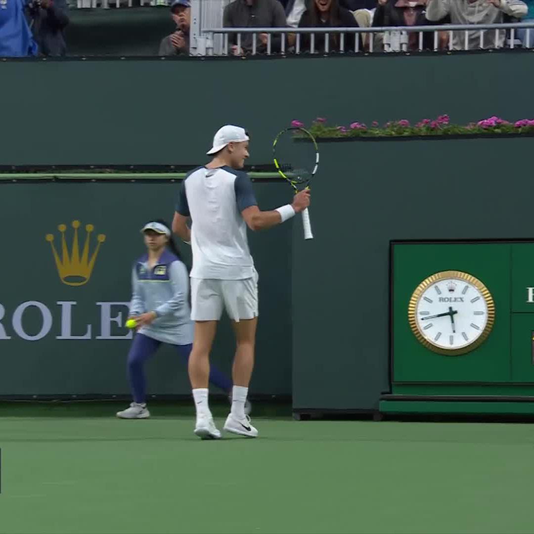Rune-believable 🎩 Holger Rune pulls off a gem on the run! #TennisParadise