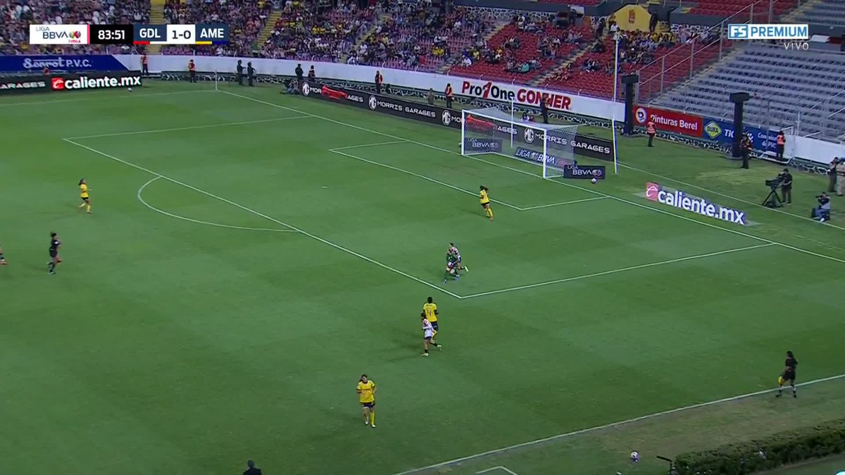 ¡PAÑOS SE VA EXPULSADA DEL PARTIDO! AMÉRICA SE QUEDA SIN ARQUERA🔴 Paños le dio un golpe en la cabeza a Boyi y se gana la roja directa. Karen Luna se pondrá en su lugar. Boyi exagera la falta, pero fue una mala decisión de la portera del América. #LigaFemenilxFSMX