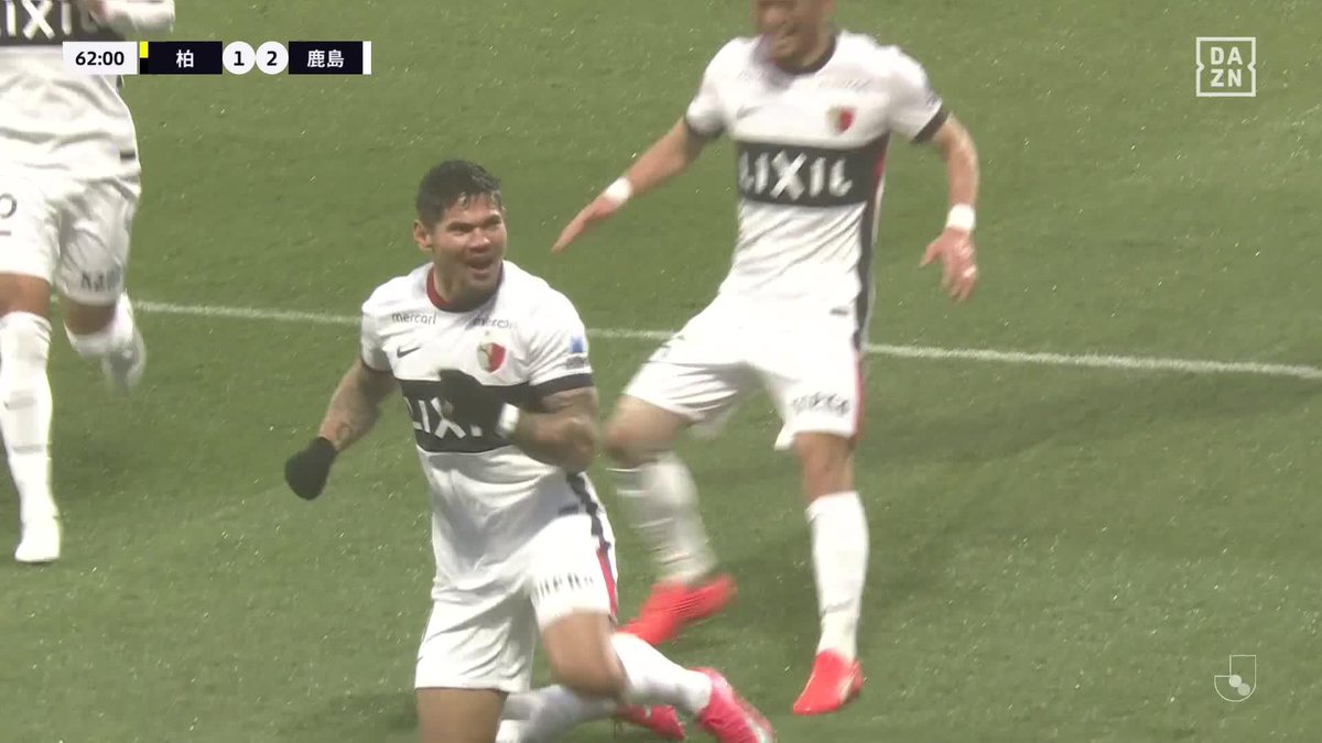 レオセアラ、レオセアラ、レオセアラ！ これぞエースストライカー🔥 #レオセアラ 圧巻のハットトリック⚽⚽⚽ 🏆明治安田J1第5節 🆚柏×鹿島 🆓#DAZN ライブ配信中 #Jみようぜ #Jリーグ #柏鹿島