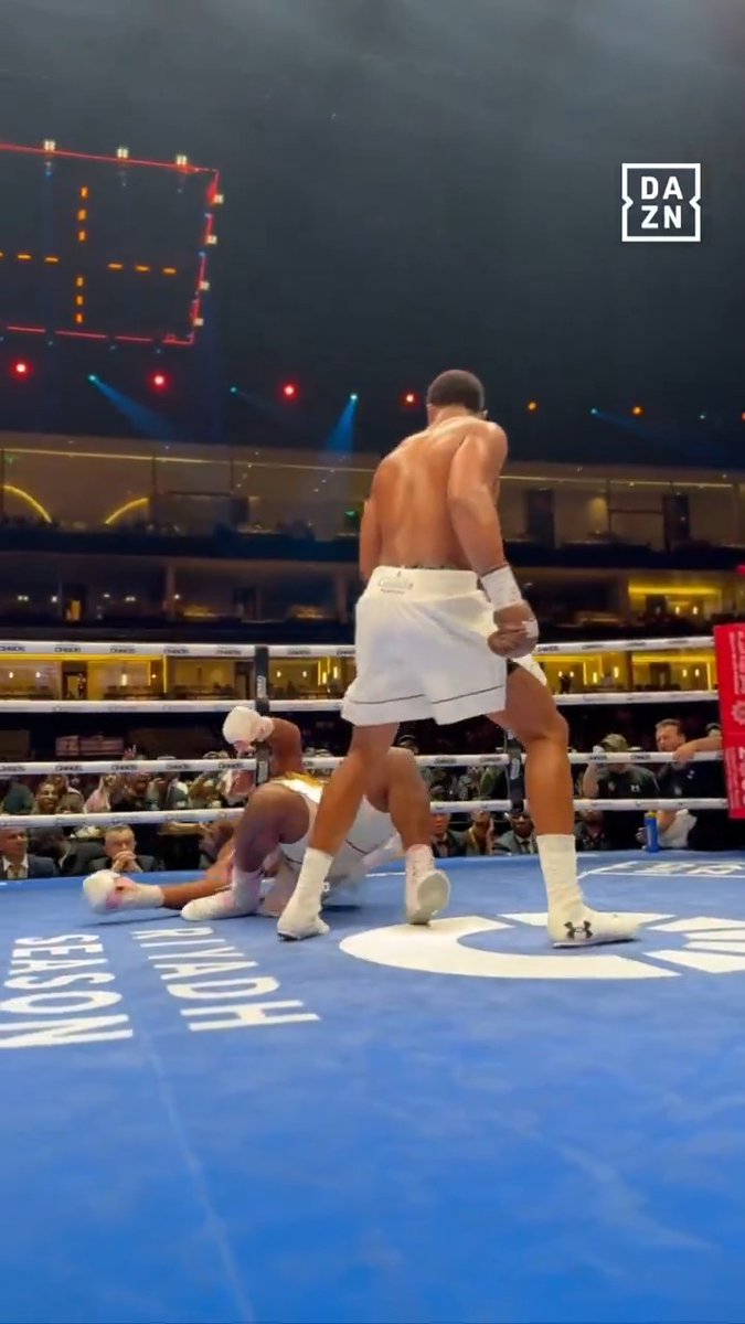 One of the most 𝐒𝐀𝐕𝐀𝐆𝐄 knockouts you'll ever see ☠️ Anthony Joshua, #OnThisDay one year ago 🥶