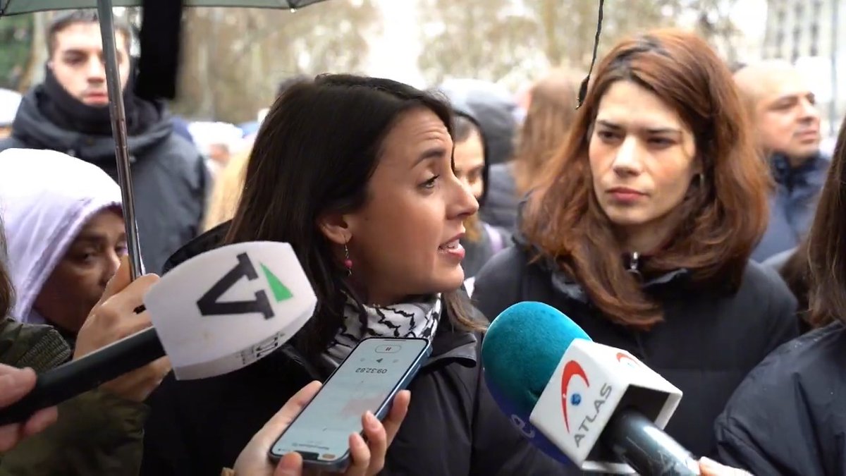 Frente a quienes dicen que hemos ido demasiado lejos o que incomodamos a sus amigos de 40 y 50 aรฑos, les respondemos que son los machistas con su violencia los que han ido demasiado lejos. Orgullosamente feministas estamos aquรญ para cambiarlo todo. ๐ฅ Irene Montero