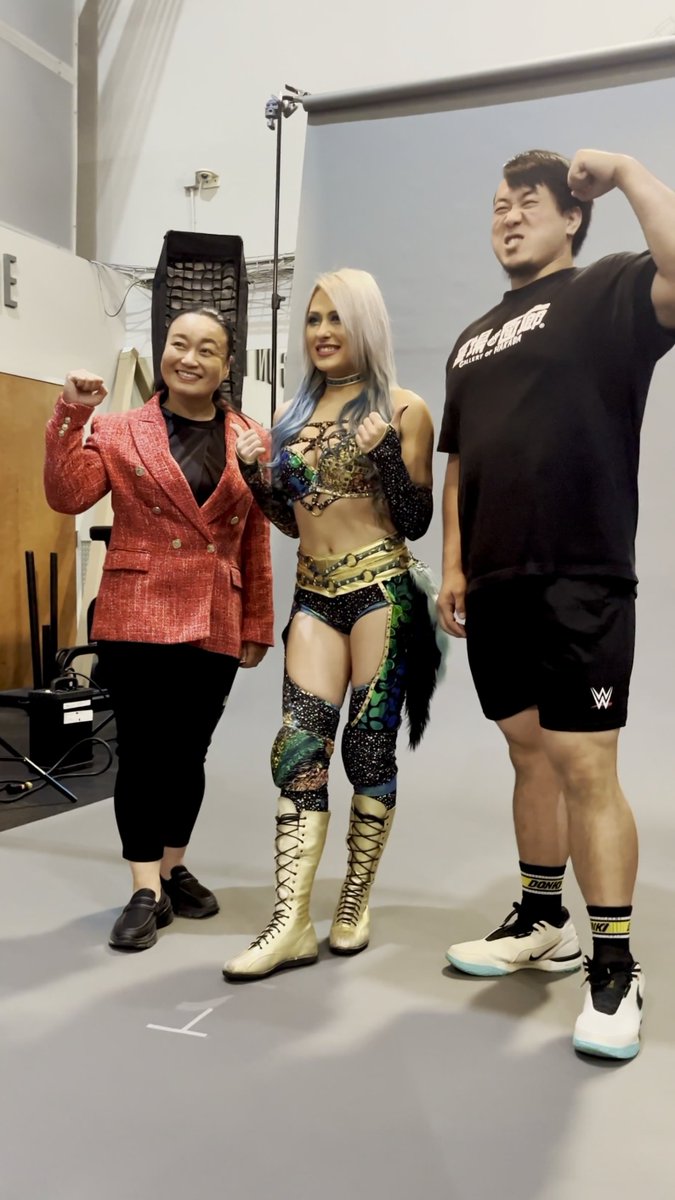 You never know who you'll see at the WWE PC! 👀 📸 #WWENXT