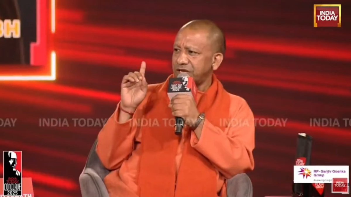 होली साल में एक बार पड़ती है, जुमे की नमाज तो हर सप्ताह पढ़नी है... आवश्यक नहीं है कि वह व्यक्ति मस्जिद में ही जाए, अगर जाना ही है तो रंग से परहेज न करे...