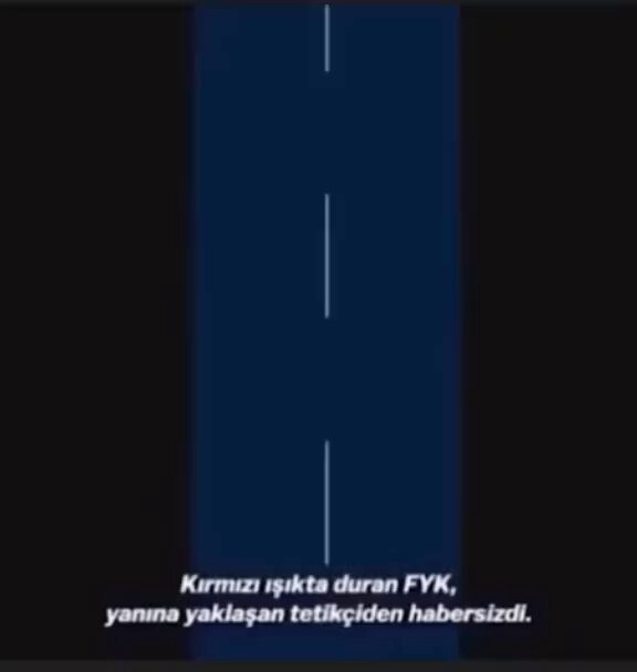 lambada biri motorla şöyle yanaşırsa bi anlık panikle biz