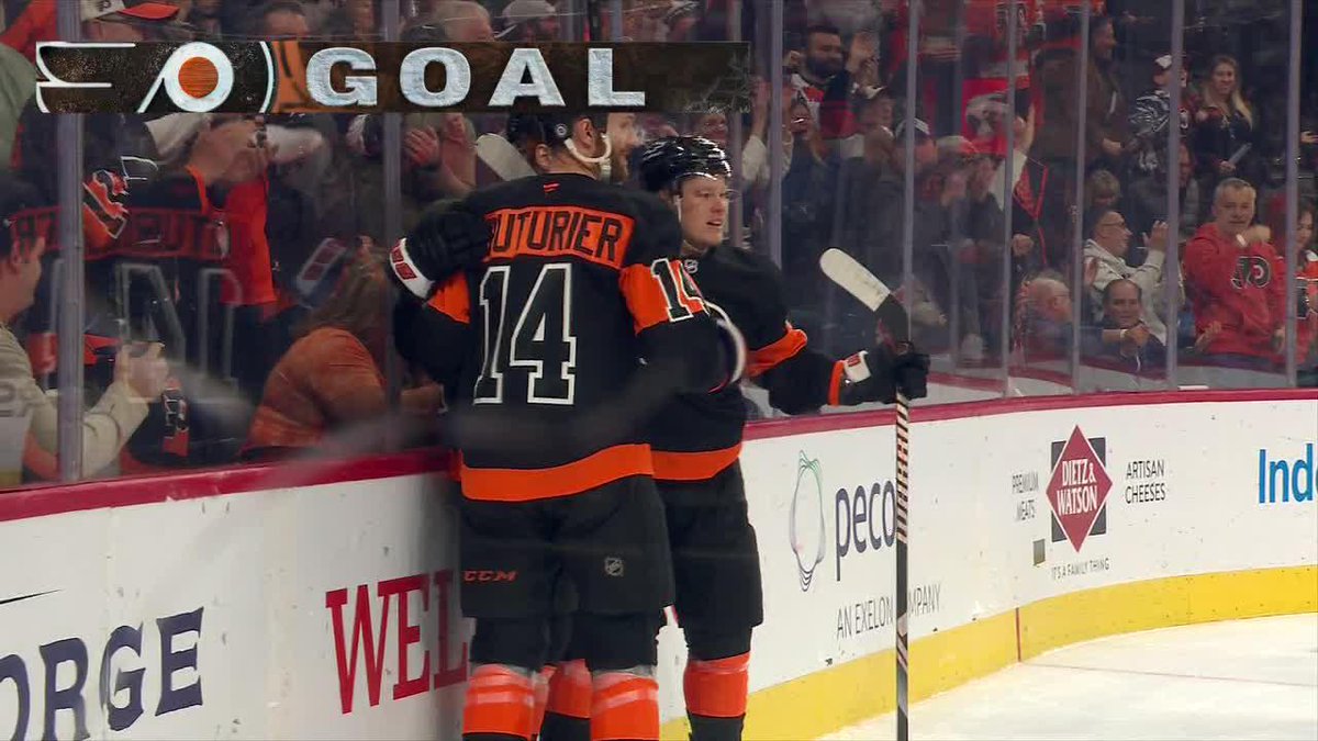 Owen Tippett got the goal off his own deflection 😱 📺 ABC/ESPN+