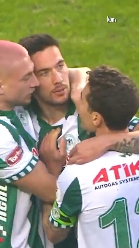 "Yüreğini koy ortaya..." 💚🤍