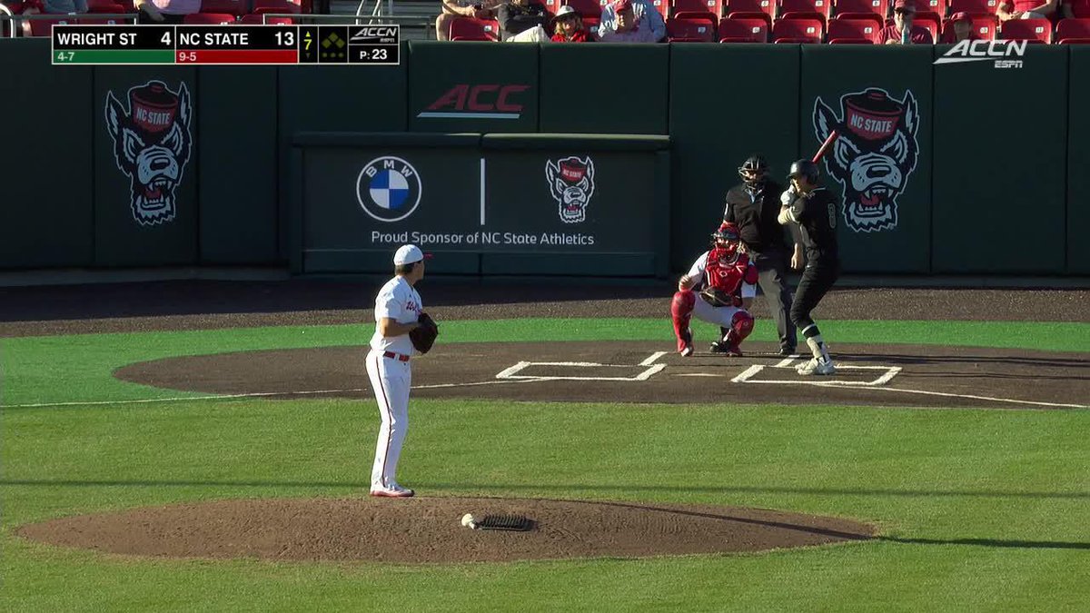 TY HEAD TAKES ONE AWAY! #SCTop10 NCAA Baseball