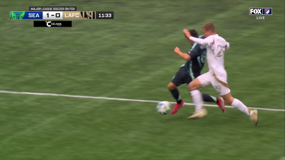 Seattle strikes first!! 🔥 Seattle Sounders FC