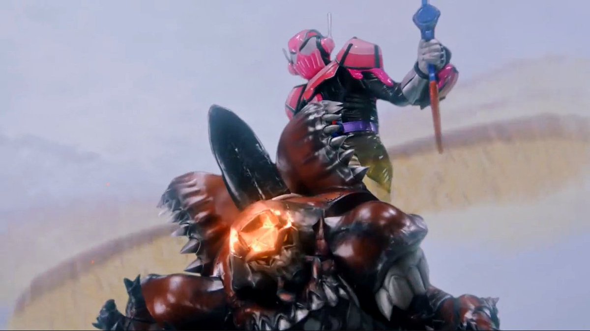 アイデンティティの角をわざわざブッタ斬ってから倒すところにラキアの怒りが表れてる #仮面ライダーガヴ #nitiasa