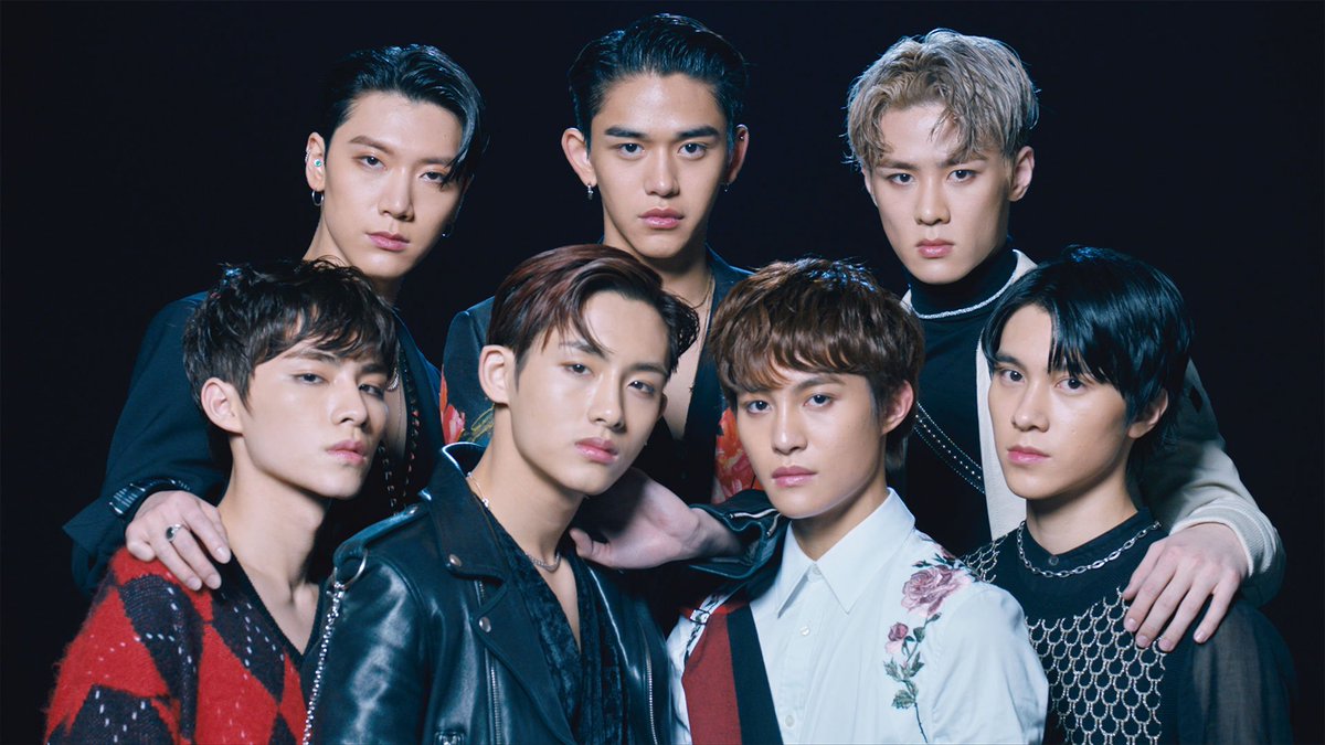 Ten once again claiming his flowers for singing “See the V”, the song used to introduce wayv members, all by himself!!!