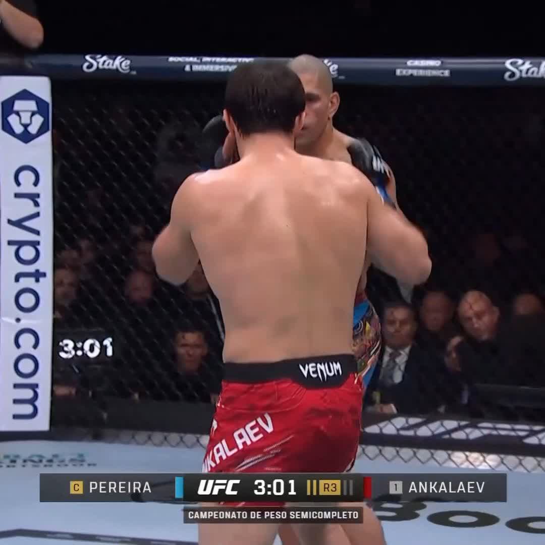 🛡️ Buena defensa de Poatan! #UFC313