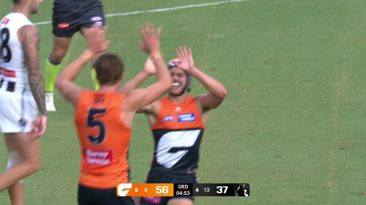 You're not catching Darcy Jones 💨 #AFLGiantsPies