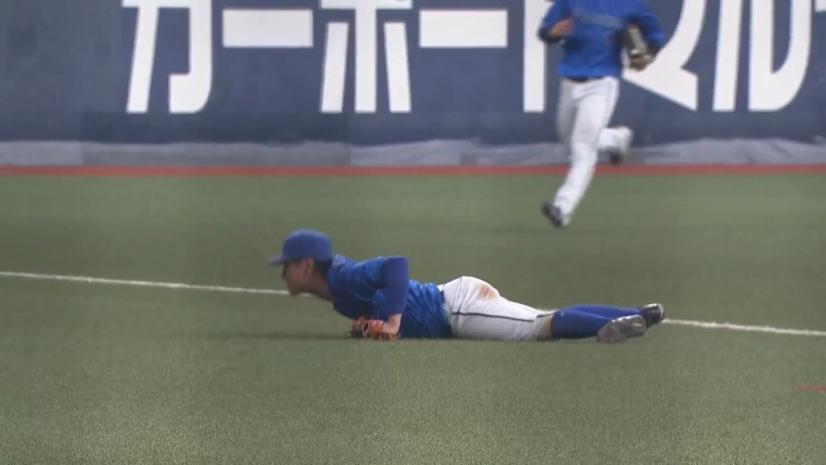 ファインプレー‼️ 横浜DeNA #森敬斗 選手のダイビングキャッチ💪 #baystars 👇ライブ配信はこちら