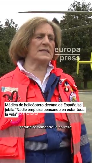 Charo Rúa, la médica de helicóptero decana de España, se jubila: "Nadie empieza en esto pensando en estar toda la vida"