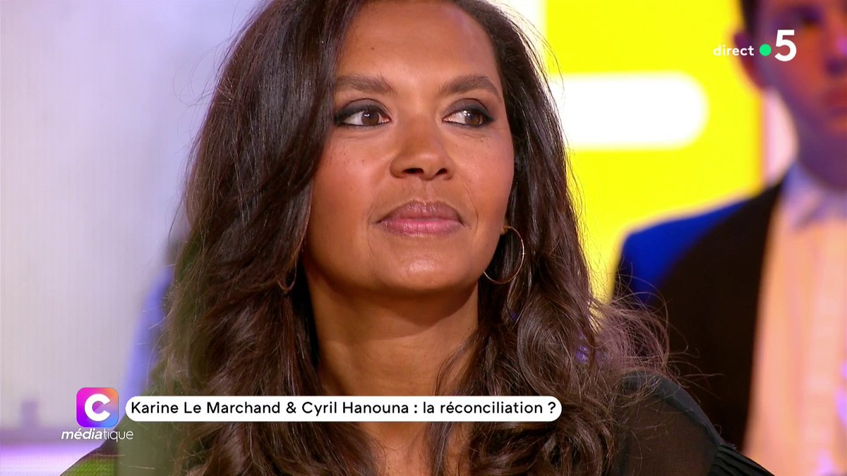 "J'ai négocié avec M6 des points importants pour leur faire confiance. J'ai reçu des garanties. Je reste vigilante." Cyril Hanouna dans le groupe M6 : #KarineLemarchand s'exprime dans #Cmédiatique. 🗣️ Mélanie Taravant