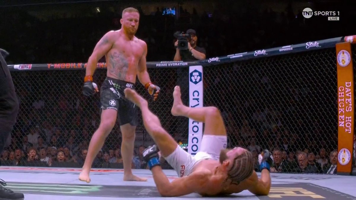 Poetry in motion last night from Justin Gaethje 😮💨 #UFC313