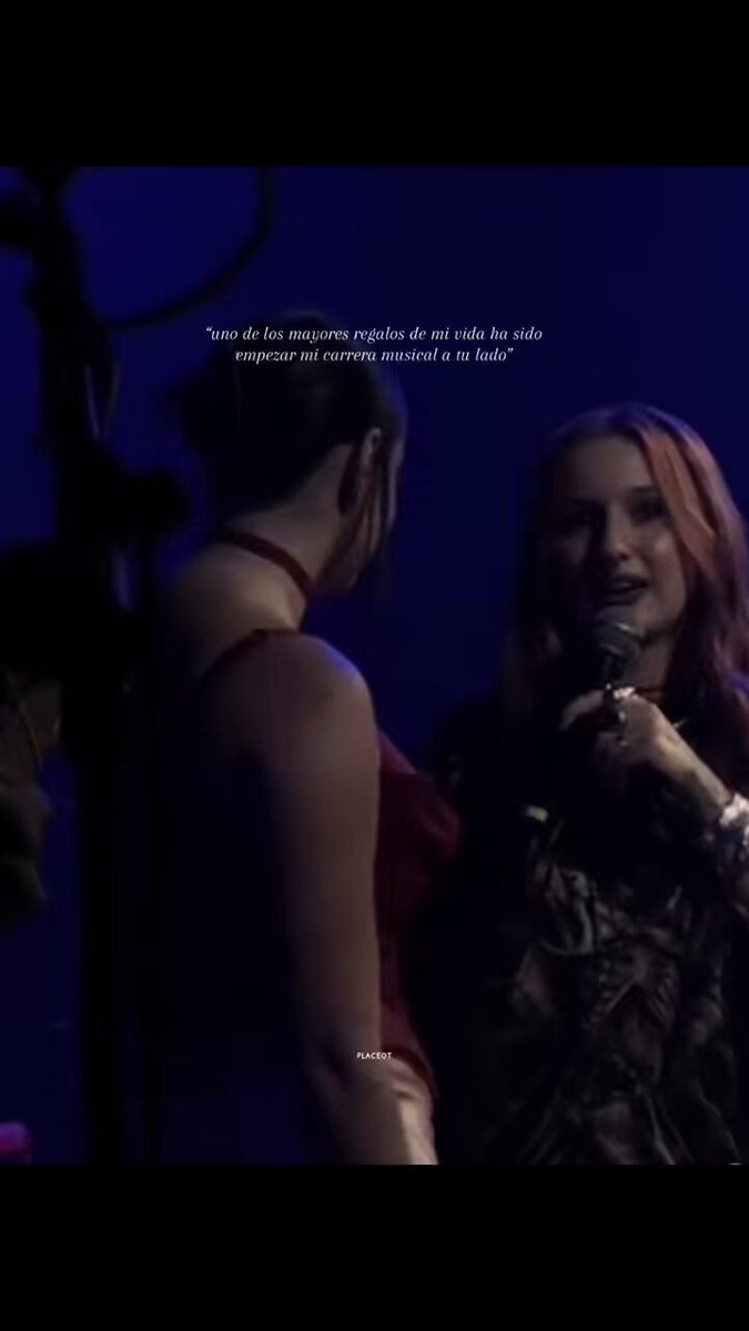 comparte su escenario sin ningún tipo de envidia para que todo el mundo sepa que ellas son importantes y las quiere tener presentes mientras cumple su sueño, esto define muy bien el corazón enorme que tiene chiara y me alegro de que haya sabido elegir bien con quien compartirlo❤️‍🩹