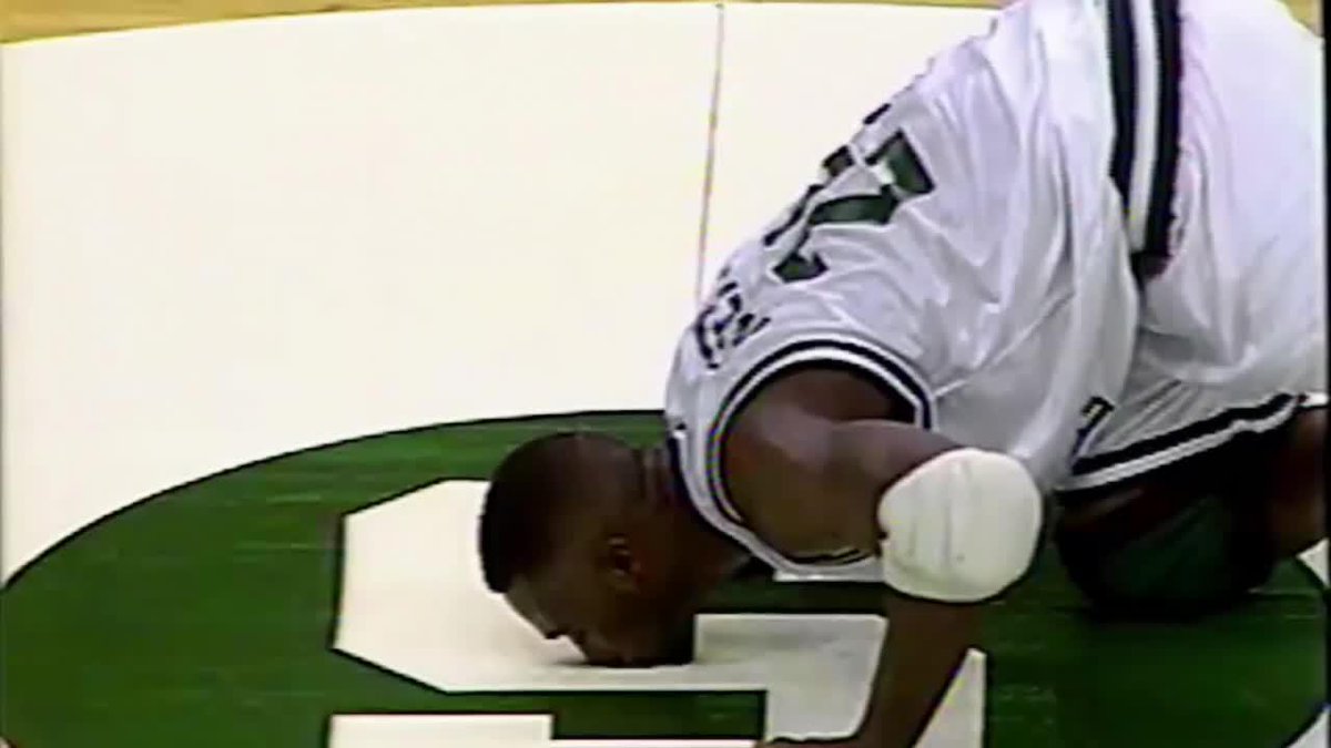 Spartan seniors will kiss the midcourt logo this afternoon 😗 Here's a look at the evolution of Michigan State Men's Basketball's proud senior day tradition. #B1GMBBall